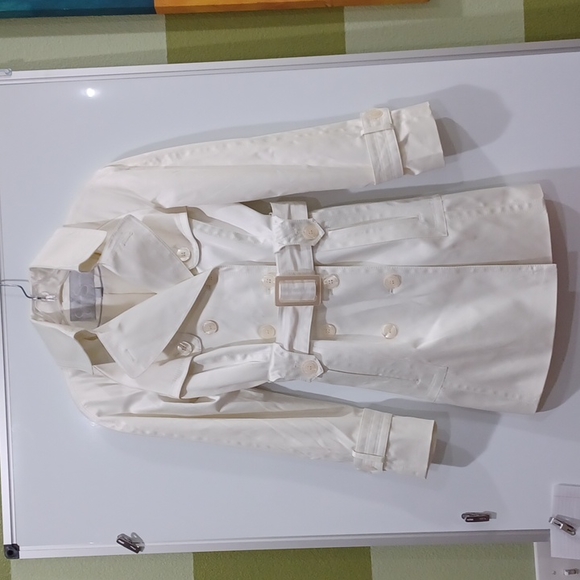 Jessica Simpson Medium creame/off white Short Cotton/polyester trenchcoat. - Picture 6 of 12